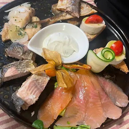 By Foot Apartment Varenna