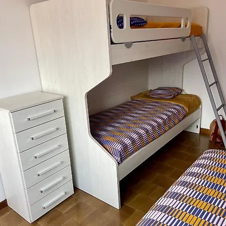 By Foot Apartment Varenna